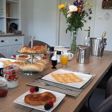 B-osch Bed & Breakfast *